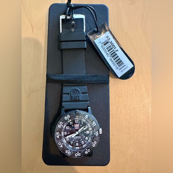 Men’s Luminox Navy Seal Dive Watch XS.3001.F - Picture 4 of 4